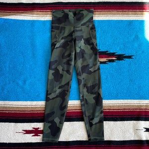 Old Navy Camo Print Leggings